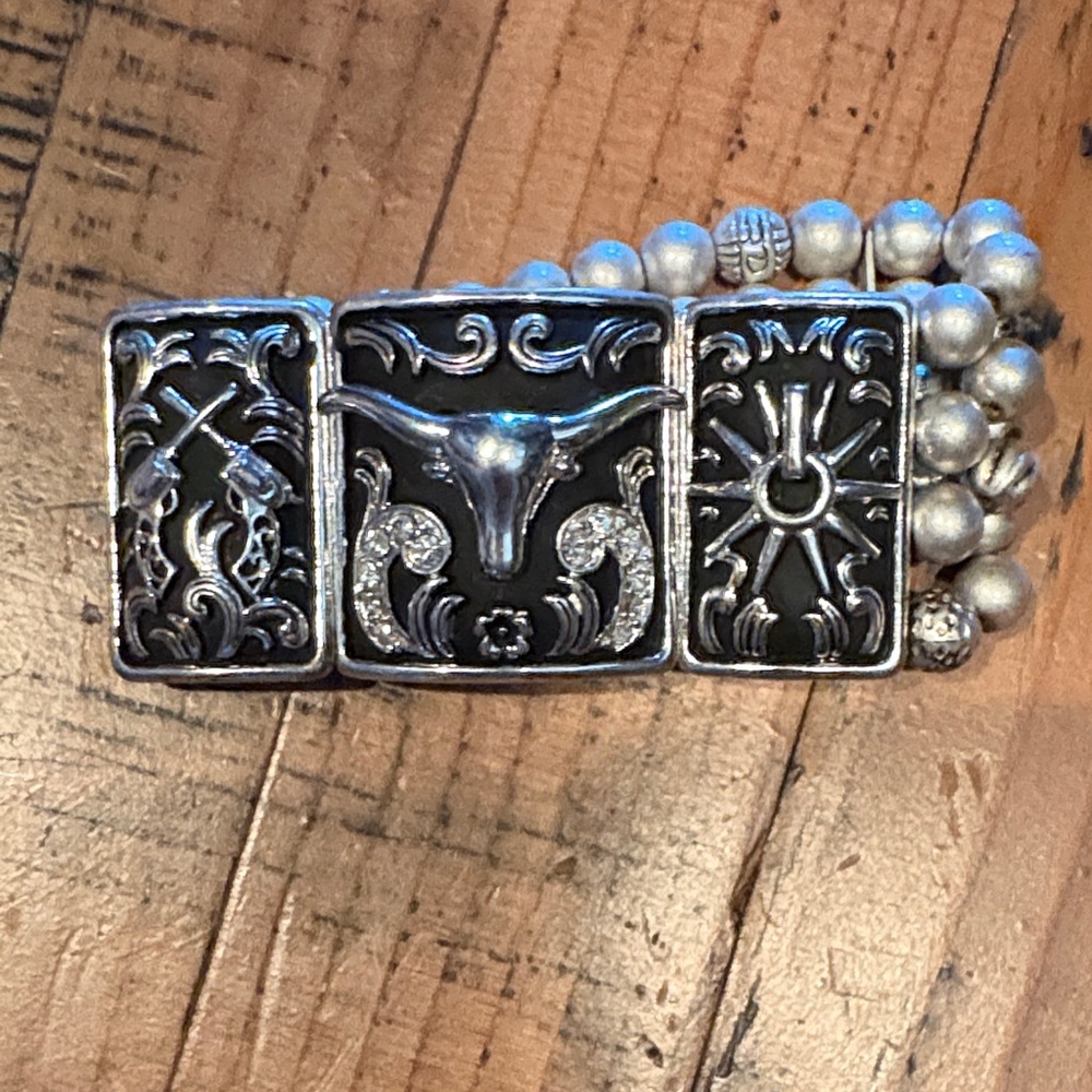 Silver and Black Western stretchy Bracelet
